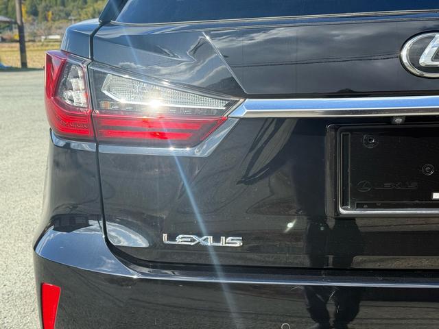 ＲＸ ＲＸ２００ｔ　Ｆスポーツ　黒革エアシート・パノラミックビュー・３眼ＬＥＤヘッド・純正ナビ・フルセグ・ＢＴオーディオ・純正２０ＡＷ・パワーバックドア・リアシートヒーター・セーフティＳ・パドルシフト・ＨＵＤ・オートＨＩビーム（23枚目）