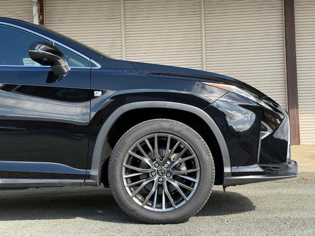 ＲＸ ＲＸ２００ｔ　Ｆスポーツ　黒革エアシート・パノラミックビュー・３眼ＬＥＤヘッド・純正ナビ・フルセグ・ＢＴオーディオ・純正２０ＡＷ・パワーバックドア・リアシートヒーター・セーフティＳ・パドルシフト・ＨＵＤ・オートＨＩビーム（27枚目）