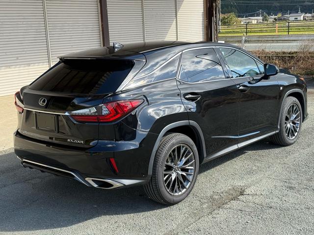 ＲＸ ＲＸ２００ｔ　Ｆスポーツ　黒革エアシート・パノラミックビュー・３眼ＬＥＤヘッド・純正ナビ・フルセグ・ＢＴオーディオ・純正２０ＡＷ・パワーバックドア・リアシートヒーター・セーフティＳ・パドルシフト・ＨＵＤ・オートＨＩビーム（29枚目）