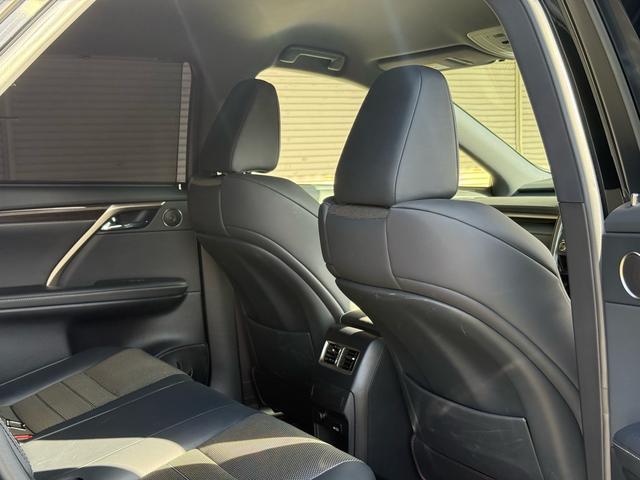 ＲＸ ＲＸ２００ｔ　Ｆスポーツ　黒革エアシート・パノラミックビュー・３眼ＬＥＤヘッド・純正ナビ・フルセグ・ＢＴオーディオ・純正２０ＡＷ・パワーバックドア・リアシートヒーター・セーフティＳ・パドルシフト・ＨＵＤ・オートＨＩビーム（42枚目）