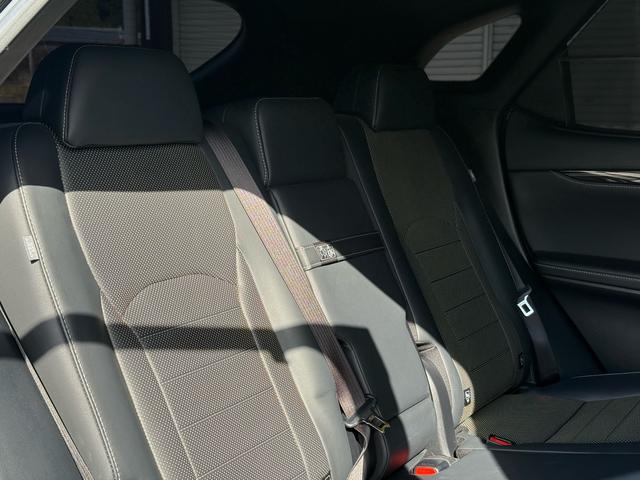 ＲＸ ＲＸ２００ｔ　Ｆスポーツ　黒革エアシート・パノラミックビュー・３眼ＬＥＤヘッド・純正ナビ・フルセグ・ＢＴオーディオ・純正２０ＡＷ・パワーバックドア・リアシートヒーター・セーフティＳ・パドルシフト・ＨＵＤ・オートＨＩビーム（43枚目）