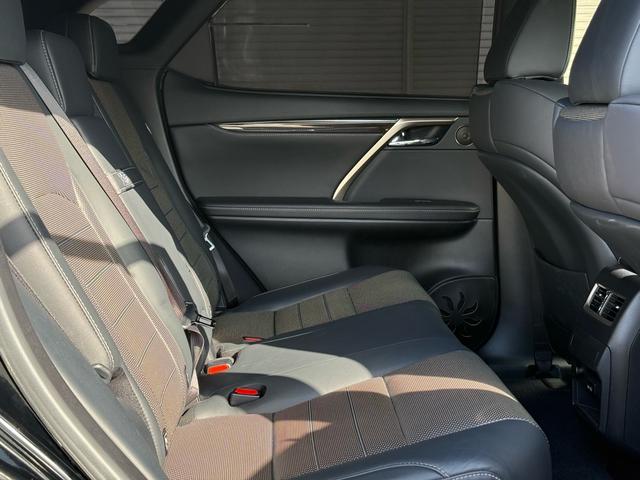 ＲＸ ＲＸ２００ｔ　Ｆスポーツ　黒革エアシート・パノラミックビュー・３眼ＬＥＤヘッド・純正ナビ・フルセグ・ＢＴオーディオ・純正２０ＡＷ・パワーバックドア・リアシートヒーター・セーフティＳ・パドルシフト・ＨＵＤ・オートＨＩビーム（44枚目）
