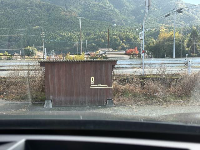 ＲＸ ＲＸ２００ｔ　Ｆスポーツ　黒革エアシート・パノラミックビュー・３眼ＬＥＤヘッド・純正ナビ・フルセグ・ＢＴオーディオ・純正２０ＡＷ・パワーバックドア・リアシートヒーター・セーフティＳ・パドルシフト・ＨＵＤ・オートＨＩビーム（76枚目）