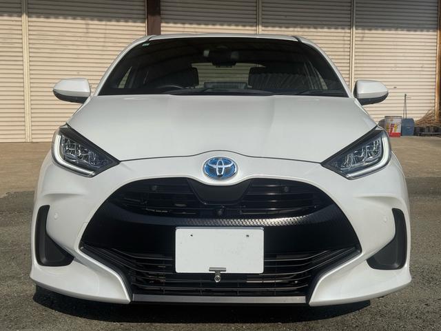 ヤリス ハイブリッドZ TSS DA レンタUP ETC バックカメラ LEDヘッドライト コーナーセンサー シートヒーター アイドリングストップ キーレス プッシュスタート クルーズコントロール オートエアコン(2枚目)