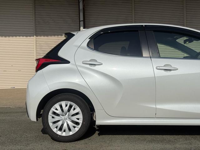 ヤリス ハイブリッドZ TSS DA レンタUP ETC バックカメラ LEDヘッドライト コーナーセンサー シートヒーター アイドリングストップ キーレス プッシュスタート クルーズコントロール オートエアコン(19枚目)