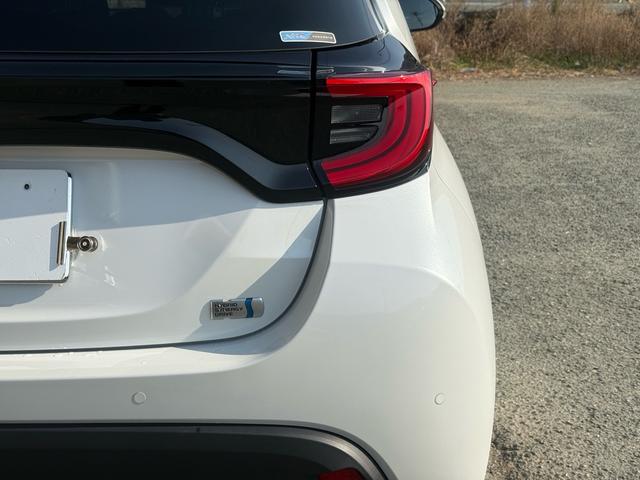 ヤリス ハイブリッドZ TSS DA レンタUP ETC バックカメラ LEDヘッドライト コーナーセンサー シートヒーター アイドリングストップ キーレス プッシュスタート クルーズコントロール オートエアコン(24枚目)