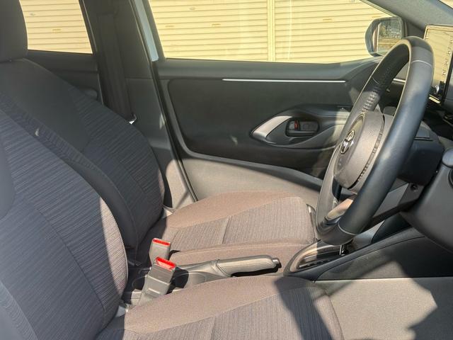 ヤリス ハイブリッドZ TSS DA レンタUP ETC バックカメラ LEDヘッドライト コーナーセンサー シートヒーター アイドリングストップ キーレス プッシュスタート クルーズコントロール オートエアコン(29枚目)