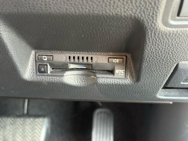 ヤリス ハイブリッドZ TSS DA レンタUP ETC バックカメラ LEDヘッドライト コーナーセンサー シートヒーター アイドリングストップ キーレス プッシュスタート クルーズコントロール オートエアコン(31枚目)