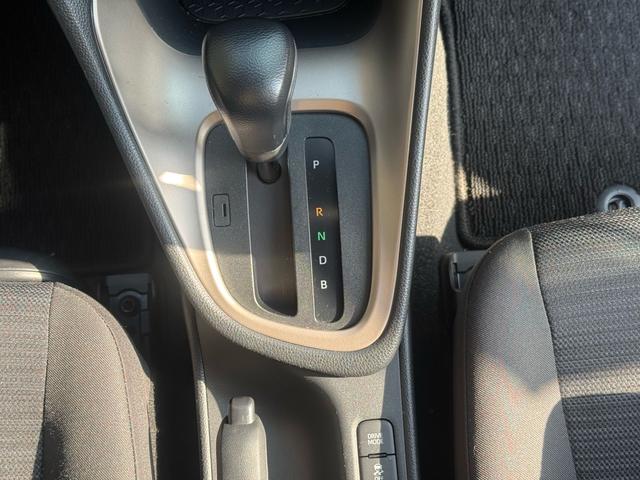 ヤリス ハイブリッドZ TSS DA レンタUP ETC バックカメラ LEDヘッドライト コーナーセンサー シートヒーター アイドリングストップ キーレス プッシュスタート クルーズコントロール オートエアコン(34枚目)