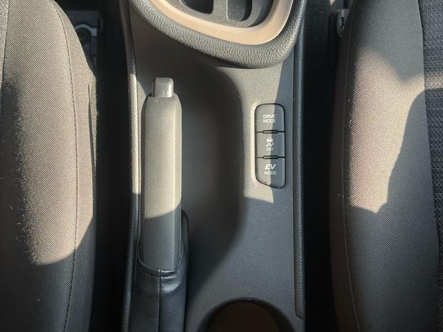 ヤリス ハイブリッドZ TSS DA レンタUP ETC バックカメラ LEDヘッドライト コーナーセンサー シートヒーター アイドリングストップ キーレス プッシュスタート クルーズコントロール オートエアコン(35枚目)