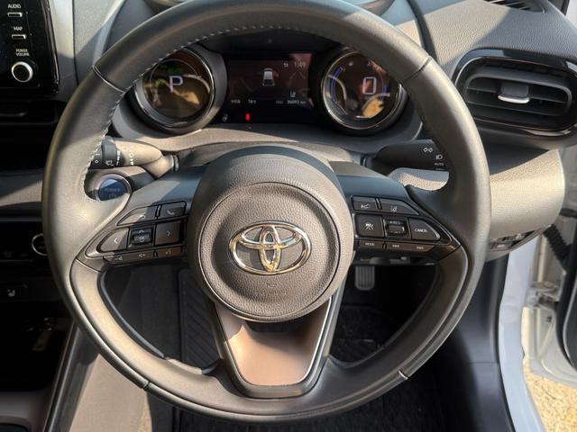 ヤリス ハイブリッドZ TSS DA レンタUP ETC バックカメラ LEDヘッドライト コーナーセンサー シートヒーター アイドリングストップ キーレス プッシュスタート クルーズコントロール オートエアコン(40枚目)