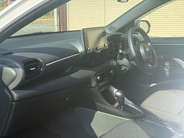 ヤリス ハイブリッドZ TSS DA レンタUP ETC バックカメラ LEDヘッドライト コーナーセンサー シートヒーター アイドリングストップ キーレス プッシュスタート クルーズコントロール オートエアコン(58枚目)