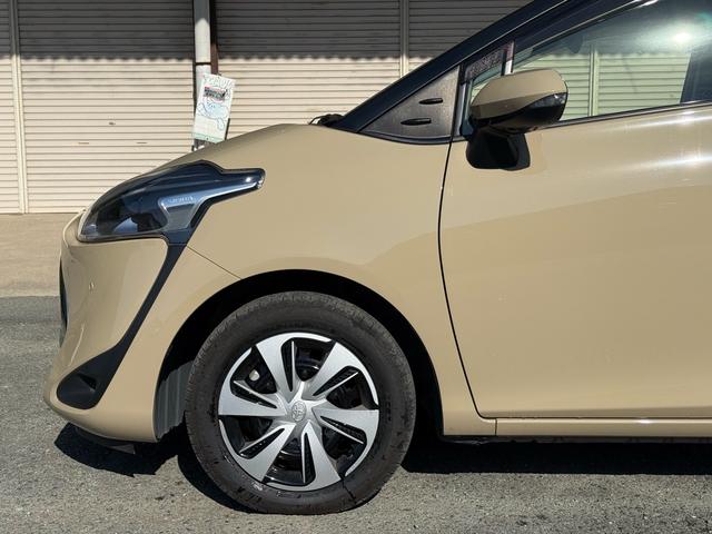 シエンタ ハイブリッドG クエロ 12.1インチ後席モニター 全方位モニター TSS オートハイビーム 両側パワースライドドア 純正ナビ 衝突軽減ブレーキ ハーフレザーシート LEDヘッドライト シートヒーター バックカメラ ドラレコ(10枚目)