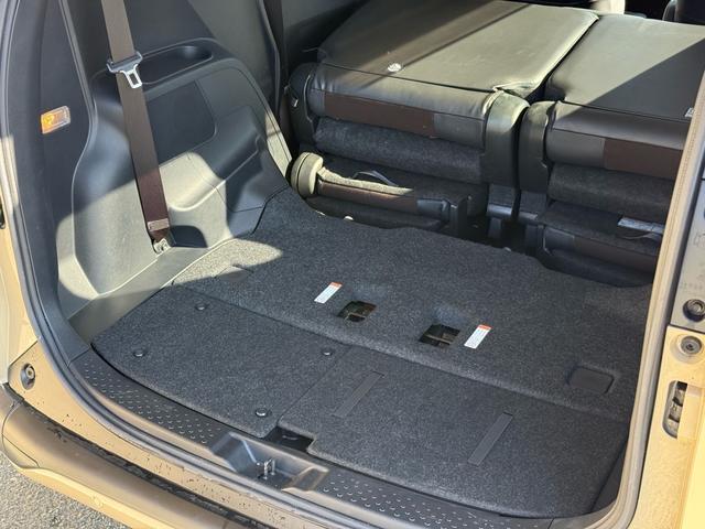 シエンタ ハイブリッドG クエロ 12.1インチ後席モニター 全方位モニター TSS オートハイビーム 両側パワースライドドア 純正ナビ 衝突軽減ブレーキ ハーフレザーシート LEDヘッドライト シートヒーター バックカメラ ドラレコ(60枚目)