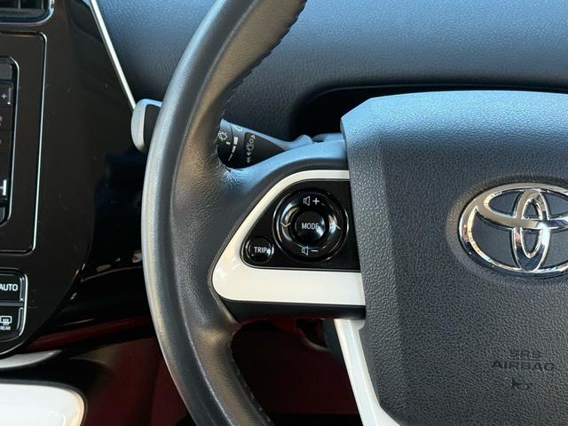 プリウス Ｓツーリングセレクション　新品１８インチアルミ＆タイヤ　フルエアロ　黒革シート　ＴＶナビ　バックカメラ　クルコン　シートヒーター　ＣＤ再生　ＤＶＤ視聴可　Ｂｌｕｅｔｏｏｔｈ接続　アイドリングストップ機能　オートライト　革ステア（43枚目）