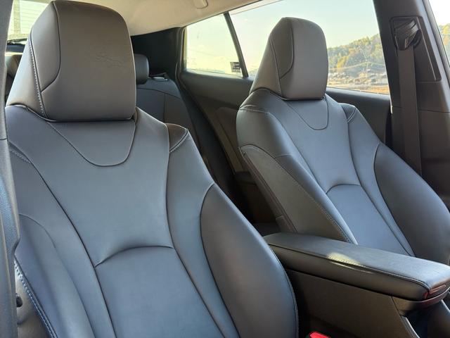 プリウス Ｓツーリングセレクション　新品１８インチアルミ＆タイヤ　フルエアロ　黒革シート　ＴＶナビ　バックカメラ　クルコン　シートヒーター　ＣＤ再生　ＤＶＤ視聴可　Ｂｌｕｅｔｏｏｔｈ接続　アイドリングストップ機能　オートライト　革ステア（49枚目）