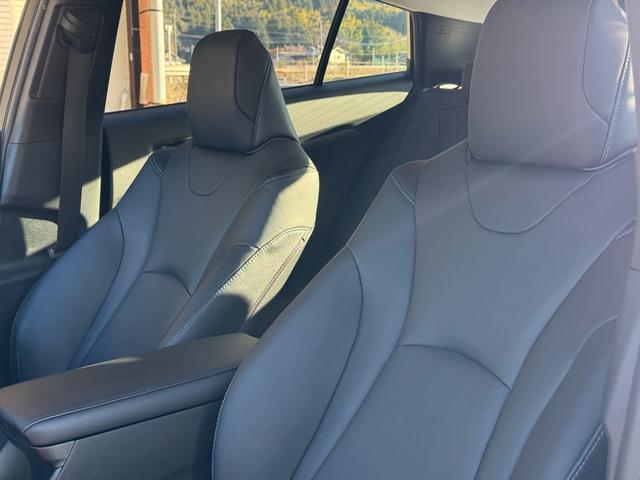 プリウス Ｓツーリングセレクション　新品１８インチアルミ＆タイヤ　フルエアロ　黒革シート　ＴＶナビ　バックカメラ　クルコン　シートヒーター　ＣＤ再生　ＤＶＤ視聴可　Ｂｌｕｅｔｏｏｔｈ接続　アイドリングストップ機能　オートライト　革ステア（50枚目）