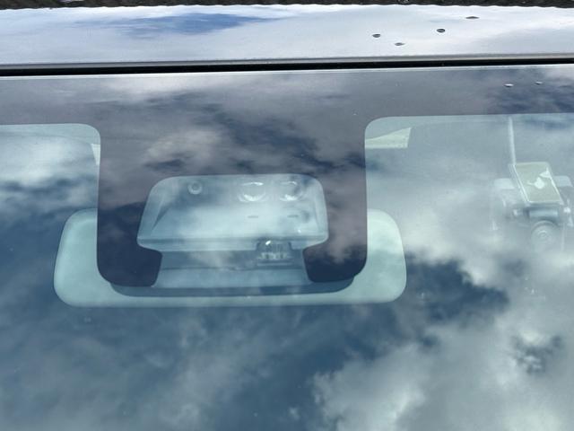 ワゴンＲ ハイブリッドＦＺ　リミテッド　２５周年記念車　ヘッドアップディスプレイアイ　ドリングストップ　レーンキープ　シートヒータ　ヘッドアップディスプレイ　ステアリングリモコン　ＥＴＣ　バックカメラ　ドライブレコーダ　スズキ純正ナビ（10枚目）