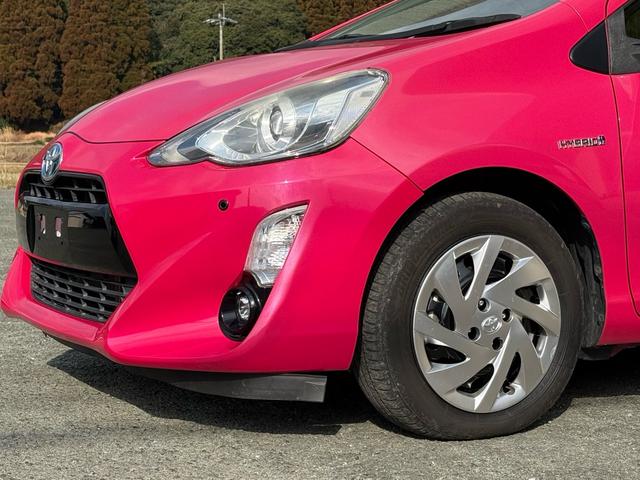 アクア Ｇ　中期　車検整備付　クルーズコントロール　ＬＥＤヘッドライト　ＬＥＤフォグランプ　オートライト　純正ＳＤナビ　地デジ　Ｂｌｕｅｔｏｏｔｈ　バックカメラ　　スマートキーＸ２　電格ミラー　革巻きステアリング（8枚目）