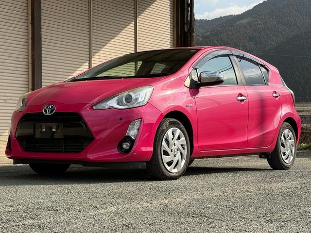 アクア Ｇ　中期　車検整備付　クルーズコントロール　ＬＥＤヘッドライト　ＬＥＤフォグランプ　オートライト　純正ＳＤナビ　地デジ　Ｂｌｕｅｔｏｏｔｈ　バックカメラ　　スマートキーＸ２　電格ミラー　革巻きステアリング（17枚目）