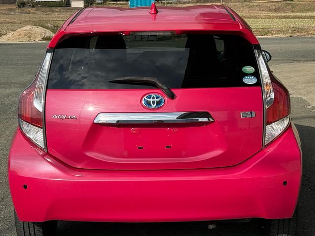 アクア Ｇ　中期　車検整備付　クルーズコントロール　ＬＥＤヘッドライト　ＬＥＤフォグランプ　オートライト　純正ＳＤナビ　地デジ　Ｂｌｕｅｔｏｏｔｈ　バックカメラ　　スマートキーＸ２　電格ミラー　革巻きステアリング（18枚目）