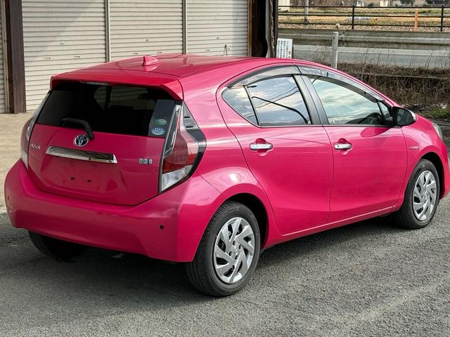 アクア Ｇ　中期　車検整備付　クルーズコントロール　ＬＥＤヘッドライト　ＬＥＤフォグランプ　オートライト　純正ＳＤナビ　地デジ　Ｂｌｕｅｔｏｏｔｈ　バックカメラ　　スマートキーＸ２　電格ミラー　革巻きステアリング（28枚目）