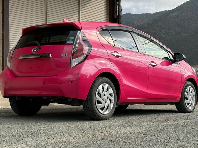 アクア Ｇ　中期　車検整備付　クルーズコントロール　ＬＥＤヘッドライト　ＬＥＤフォグランプ　オートライト　純正ＳＤナビ　地デジ　Ｂｌｕｅｔｏｏｔｈ　バックカメラ　　スマートキーＸ２　電格ミラー　革巻きステアリング（29枚目）