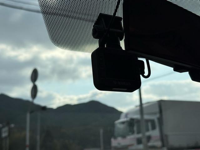 アクア Ｇ　中期　車検整備付　クルーズコントロール　ＬＥＤヘッドライト　ＬＥＤフォグランプ　オートライト　純正ＳＤナビ　地デジ　Ｂｌｕｅｔｏｏｔｈ　バックカメラ　　スマートキーＸ２　電格ミラー　革巻きステアリング（53枚目）