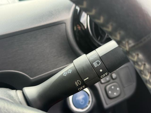 アクア Ｇ　中期　車検整備付　クルーズコントロール　ＬＥＤヘッドライト　ＬＥＤフォグランプ　オートライト　純正ＳＤナビ　地デジ　Ｂｌｕｅｔｏｏｔｈ　バックカメラ　　スマートキーＸ２　電格ミラー　革巻きステアリング（54枚目）