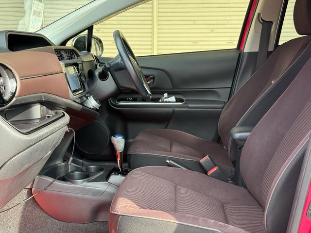 アクア Ｇ　中期　車検整備付　クルーズコントロール　ＬＥＤヘッドライト　ＬＥＤフォグランプ　オートライト　純正ＳＤナビ　地デジ　Ｂｌｕｅｔｏｏｔｈ　バックカメラ　　スマートキーＸ２　電格ミラー　革巻きステアリング（59枚目）