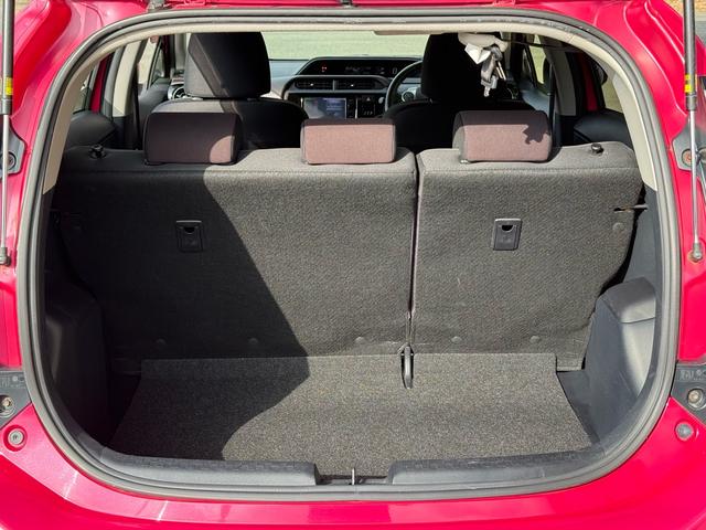 アクア Ｇ　中期　車検整備付　クルーズコントロール　ＬＥＤヘッドライト　ＬＥＤフォグランプ　オートライト　純正ＳＤナビ　地デジ　Ｂｌｕｅｔｏｏｔｈ　バックカメラ　　スマートキーＸ２　電格ミラー　革巻きステアリング（65枚目）