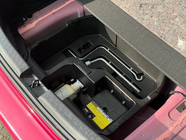 アクア Ｇ　中期　車検整備付　クルーズコントロール　ＬＥＤヘッドライト　ＬＥＤフォグランプ　オートライト　純正ＳＤナビ　地デジ　Ｂｌｕｅｔｏｏｔｈ　バックカメラ　　スマートキーＸ２　電格ミラー　革巻きステアリング（67枚目）