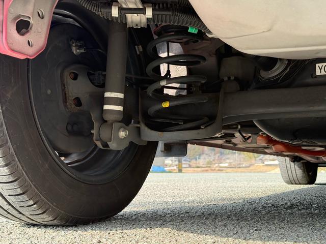 アクア Ｇ　中期　車検整備付　クルーズコントロール　ＬＥＤヘッドライト　ＬＥＤフォグランプ　オートライト　純正ＳＤナビ　地デジ　Ｂｌｕｅｔｏｏｔｈ　バックカメラ　　スマートキーＸ２　電格ミラー　革巻きステアリング（68枚目）