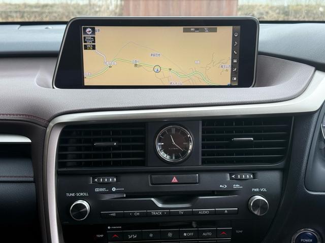 ＲＸ ＲＸ４５０ｈ　バージョンＬ　茶革エアシート・パノラミックビュー・セーフティＳ・純正ナビ・フルセグ・ＨＵＤ・３眼ＬＥＤヘッド・パワーバックドア・ＨＵＤ・リアシートヒーター・オートＨＩビーム・ＥＴＣ２．０・ウッドコンビステア・（32枚目）