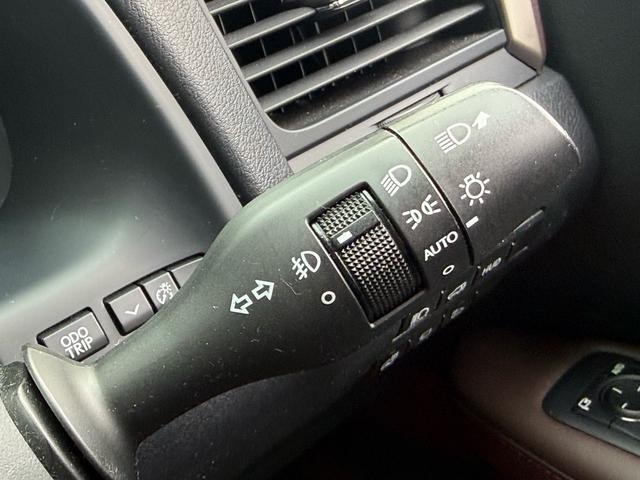 ＲＸ ＲＸ４５０ｈ　バージョンＬ　茶革エアシート・パノラミックビュー・セーフティＳ・純正ナビ・フルセグ・ＨＵＤ・３眼ＬＥＤヘッド・パワーバックドア・ＨＵＤ・リアシートヒーター・オートＨＩビーム・ＥＴＣ２．０・ウッドコンビステア・（50枚目）