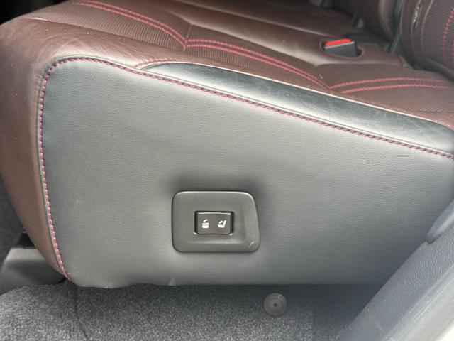 ＲＸ ＲＸ４５０ｈ　バージョンＬ　茶革エアシート・パノラミックビュー・セーフティＳ・純正ナビ・フルセグ・ＨＵＤ・３眼ＬＥＤヘッド・パワーバックドア・ＨＵＤ・リアシートヒーター・オートＨＩビーム・ＥＴＣ２．０・ウッドコンビステア・（74枚目）