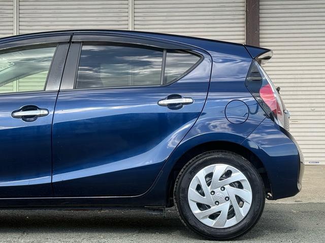 アクア Ｓスタイルブラック　後期／９インチナビ／バックカメラ／フルセグＴＶ／ＬＥＤヘッド／Ｂｌｕｅｔｏｏｔｈ／ＣＤ／ＤＶＤ／ドラレコ／ＥＴＣ／オートハイビーム／オートライト／車線逸脱／衝突安全装置／スマートキー／プッシュスタート（10枚目）