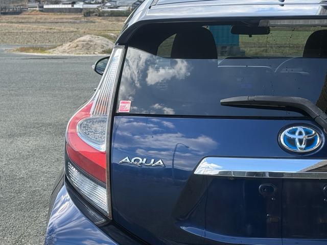 アクア Ｓスタイルブラック　後期／９インチナビ／バックカメラ／フルセグＴＶ／ＬＥＤヘッド／Ｂｌｕｅｔｏｏｔｈ／ＣＤ／ＤＶＤ／ドラレコ／ＥＴＣ／オートハイビーム／オートライト／車線逸脱／衝突安全装置／スマートキー／プッシュスタート（21枚目）