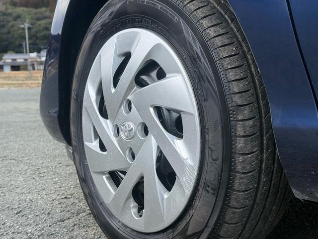 アクア Ｓスタイルブラック　後期／９インチナビ／バックカメラ／フルセグＴＶ／ＬＥＤヘッド／Ｂｌｕｅｔｏｏｔｈ／ＣＤ／ＤＶＤ／ドラレコ／ＥＴＣ／オートハイビーム／オートライト／車線逸脱／衝突安全装置／スマートキー／プッシュスタート（24枚目）