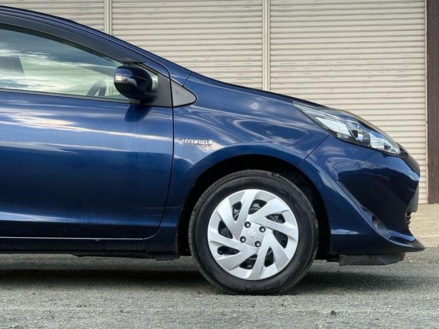 アクア Ｓスタイルブラック　後期／９インチナビ／バックカメラ／フルセグＴＶ／ＬＥＤヘッド／Ｂｌｕｅｔｏｏｔｈ／ＣＤ／ＤＶＤ／ドラレコ／ＥＴＣ／オートハイビーム／オートライト／車線逸脱／衝突安全装置／スマートキー／プッシュスタート（26枚目）