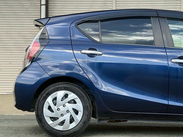 アクア Ｓスタイルブラック　後期／９インチナビ／バックカメラ／フルセグＴＶ／ＬＥＤヘッド／Ｂｌｕｅｔｏｏｔｈ／ＣＤ／ＤＶＤ／ドラレコ／ＥＴＣ／オートハイビーム／オートライト／車線逸脱／衝突安全装置／スマートキー／プッシュスタート（27枚目）