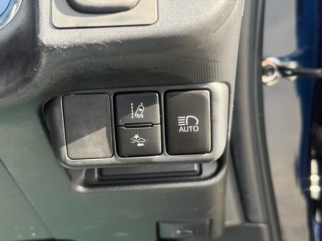 アクア Ｓスタイルブラック　後期／９インチナビ／バックカメラ／フルセグＴＶ／ＬＥＤヘッド／Ｂｌｕｅｔｏｏｔｈ／ＣＤ／ＤＶＤ／ドラレコ／ＥＴＣ／オートハイビーム／オートライト／車線逸脱／衝突安全装置／スマートキー／プッシュスタート（37枚目）