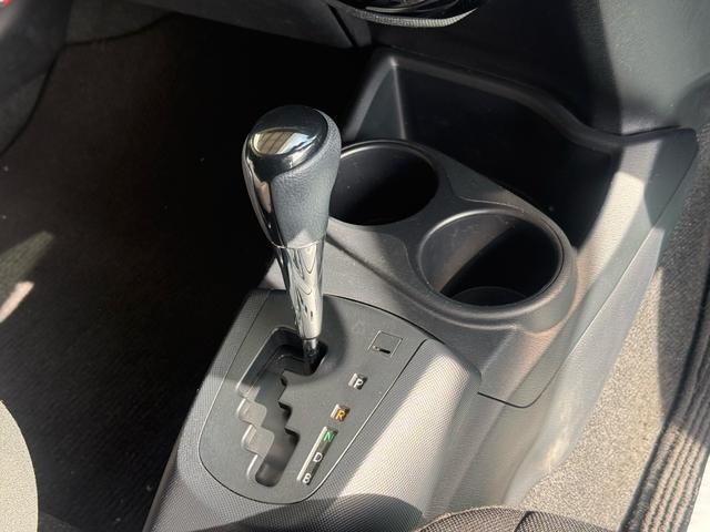 アクア Ｓスタイルブラック　後期／９インチナビ／バックカメラ／フルセグＴＶ／ＬＥＤヘッド／Ｂｌｕｅｔｏｏｔｈ／ＣＤ／ＤＶＤ／ドラレコ／ＥＴＣ／オートハイビーム／オートライト／車線逸脱／衝突安全装置／スマートキー／プッシュスタート（40枚目）