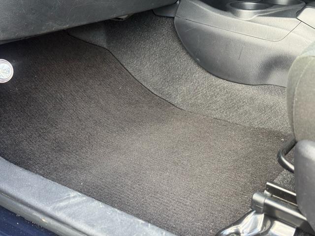 アクア Ｓスタイルブラック　後期／９インチナビ／バックカメラ／フルセグＴＶ／ＬＥＤヘッド／Ｂｌｕｅｔｏｏｔｈ／ＣＤ／ＤＶＤ／ドラレコ／ＥＴＣ／オートハイビーム／オートライト／車線逸脱／衝突安全装置／スマートキー／プッシュスタート（56枚目）