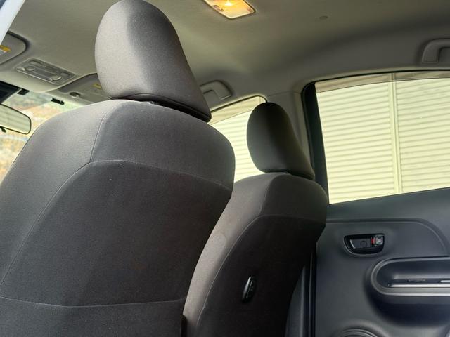 アクア Ｓスタイルブラック　後期／９インチナビ／バックカメラ／フルセグＴＶ／ＬＥＤヘッド／Ｂｌｕｅｔｏｏｔｈ／ＣＤ／ＤＶＤ／ドラレコ／ＥＴＣ／オートハイビーム／オートライト／車線逸脱／衝突安全装置／スマートキー／プッシュスタート（57枚目）