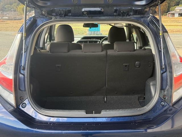 アクア Ｓスタイルブラック　後期／９インチナビ／バックカメラ／フルセグＴＶ／ＬＥＤヘッド／Ｂｌｕｅｔｏｏｔｈ／ＣＤ／ＤＶＤ／ドラレコ／ＥＴＣ／オートハイビーム／オートライト／車線逸脱／衝突安全装置／スマートキー／プッシュスタート（60枚目）