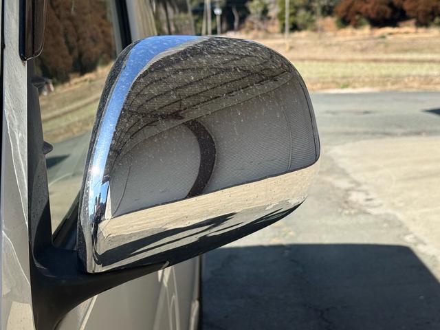 ハイエースバン スーパーＧＬ　ダークプライム　特別仕様車　ベットキット　フロントモデリスタ　社外１５インチＡＷ　ハーフレザーシート　ＥＴＣ　ＬＥＤヘッドライト　ナビＴＶ　Ｂカメラ　スマートキー　両側スライド　両側スライドガラス　キャンピング仕様（15枚目）