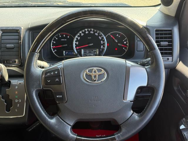 ハイエースバン スーパーＧＬ　ダークプライム　特別仕様車　ベットキット　フロントモデリスタ　社外１５インチＡＷ　ハーフレザーシート　ＥＴＣ　ＬＥＤヘッドライト　ナビＴＶ　Ｂカメラ　スマートキー　両側スライド　両側スライドガラス　キャンピング仕様（41枚目）