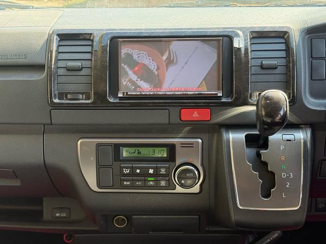 ハイエースバン スーパーＧＬ　ダークプライム　特別仕様車　ベットキット　フロントモデリスタ　社外１５インチＡＷ　ハーフレザーシート　ＥＴＣ　ＬＥＤヘッドライト　ナビＴＶ　Ｂカメラ　スマートキー　両側スライド　両側スライドガラス　キャンピング仕様（42枚目）