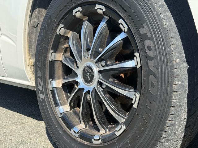 ハイエースバン スーパーＧＬ　ダークプライム　特別仕様車　ベットキット　フロントモデリスタ　社外１５インチＡＷ　ハーフレザーシート　ＥＴＣ　ＬＥＤヘッドライト　ナビＴＶ　Ｂカメラ　スマートキー　両側スライド　両側スライドガラス　キャンピング仕様（48枚目）